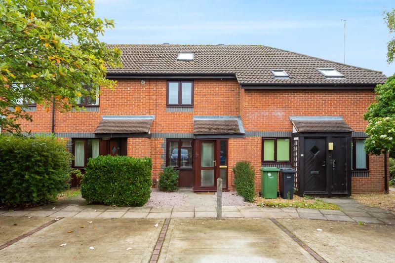 Gibson Close, Abingdon 3 bed terraced house £290,000