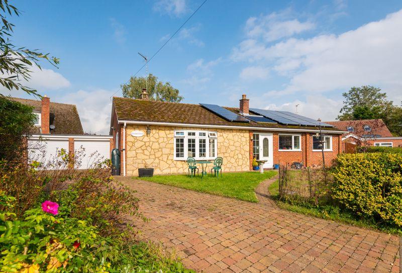 Wotton End, Ludgershall 4 bed bungalow £480,000