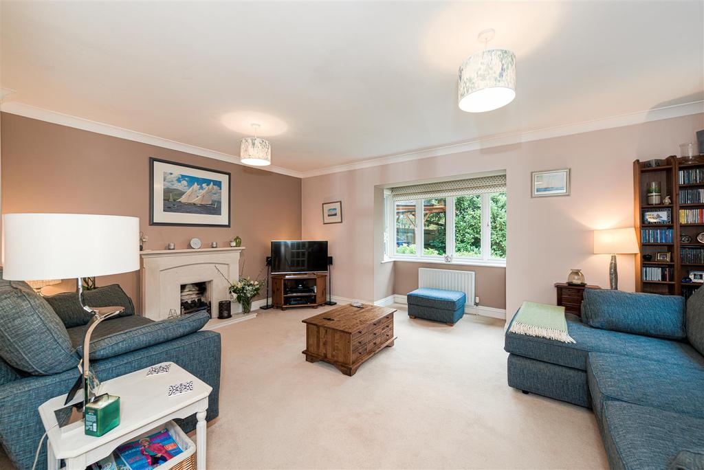 Fairhaven Road, Redhill 4 bed house £675,000