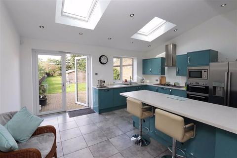 130 Brooklands Drive, Leighton Buzzard, LU7 3PG