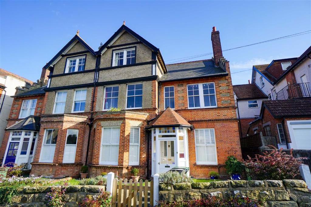 Tower Road West, St Leonardsonsea, East Sussex 4 bed £