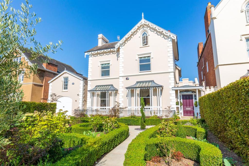 15 Leam Terrace Medium-12.jpg