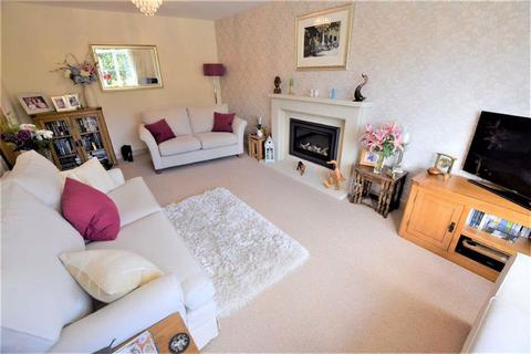 Hollybush Sling Lane, Fernhill Heath, Worcester, WR3 8RH