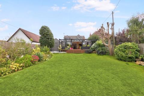31 Rownhams Road, North Baddesley, Southampton, SO52 9ES