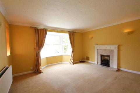 47 Barkus Close, Southam, CV47 1GB