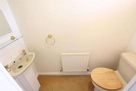 47 Barkus Close, Southam, CV47 1GB