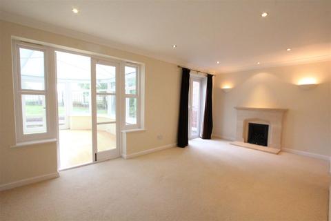 47 Barkus Close, Southam, CV47 1GB
