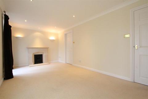47 Barkus Close, Southam, CV47 1GB