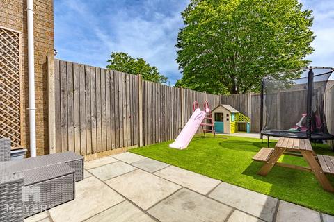 21 Calmore Close, Bournemouth, BH8 0NN