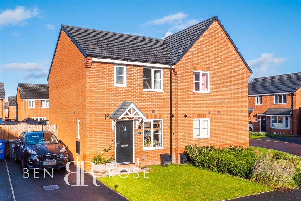 Atlantean Drive, Leyland 3 bed semidetached house £150,000