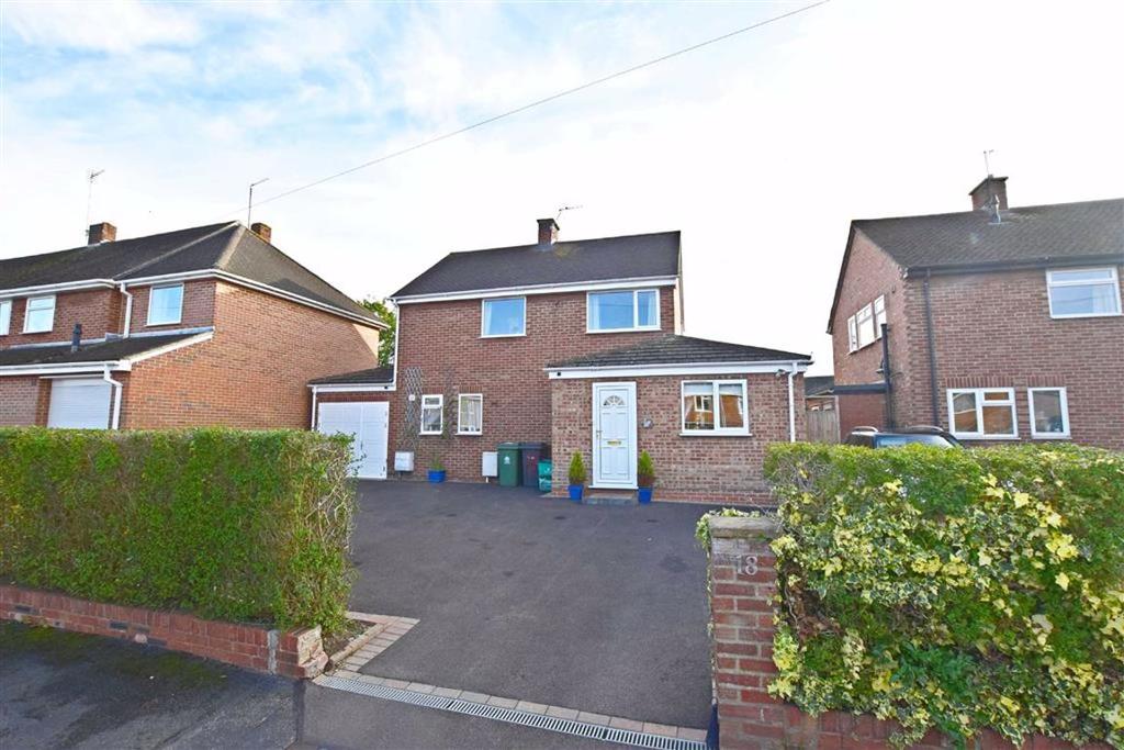 Brooklands Park, Longlevens 3 bed detached house £365,000