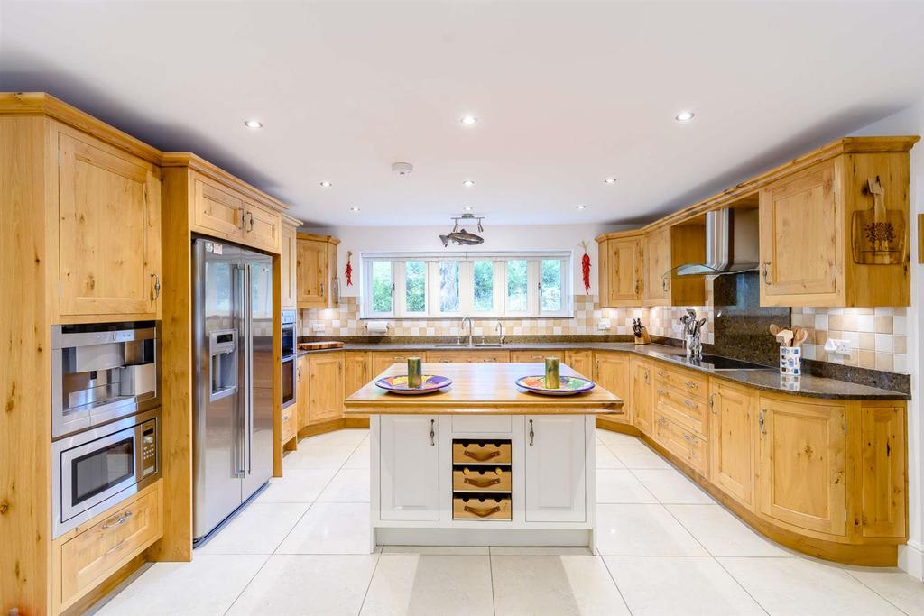 Kitchen/Breakfast Room