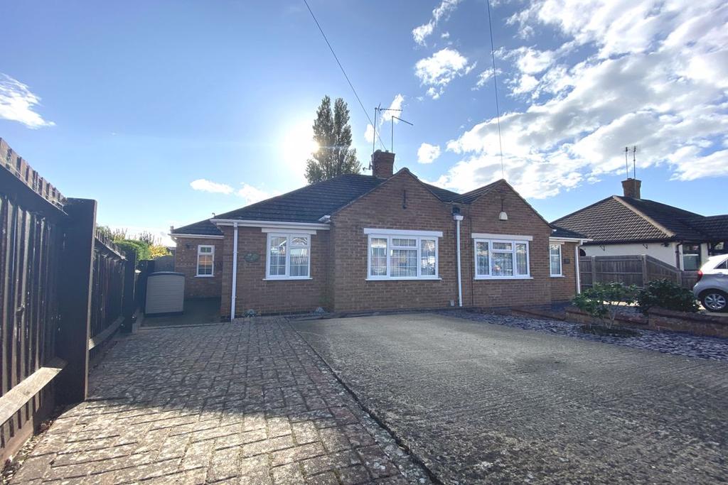 Knights Lane, Kingsthorpe, Northampton 2 bed bungalow £239,995