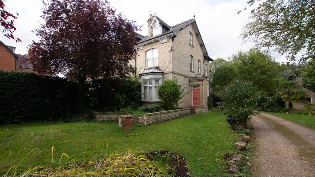 Flat 3, 45 Heslington Lane, Fulford... 1 bed flat £625 pcm (£144 pw)