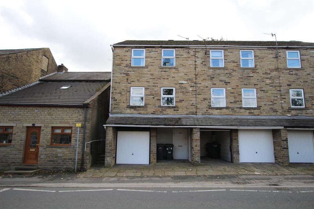 Bradford Road, Clayton, Bradford 3 bed townhouse £115,000
