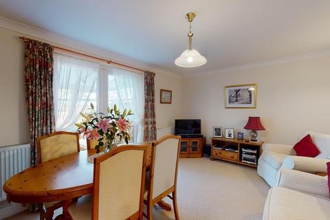 6 Green Meadows, Eythorne, Dover, CT15 4GP