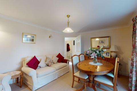 6 Green Meadows, Eythorne, Dover, CT15 4GP