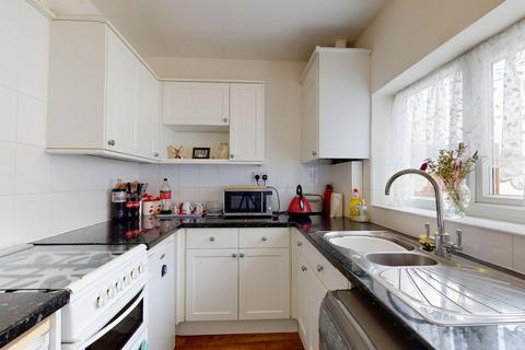10 Albert Road, Capel Le Ferne, Folkestone, CT18 7JY