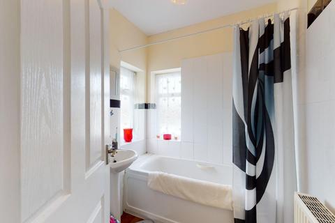 10 Albert Road, Capel Le Ferne, Folkestone, CT18 7JY