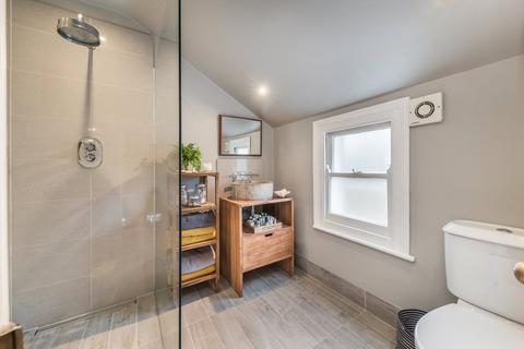 29 Ravenslea Road, London, SW12 8SL