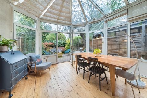 29 Ravenslea Road, London, SW12 8SL