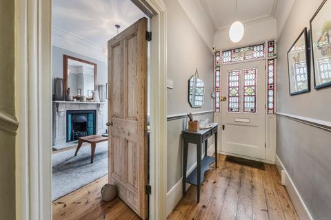 29 Ravenslea Road, London, SW12 8SL