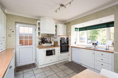 49 Meadowfields Drive, York, YO31 9HW