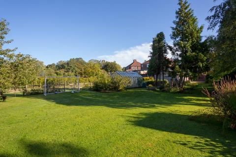 49 Meadowfields Drive, York, YO31 9HW
