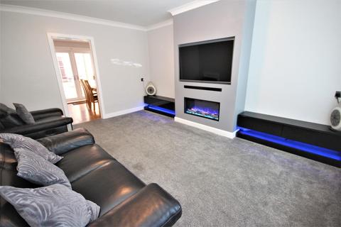 17 Dodsworth Walk, Hartlepool, TS27 3PF