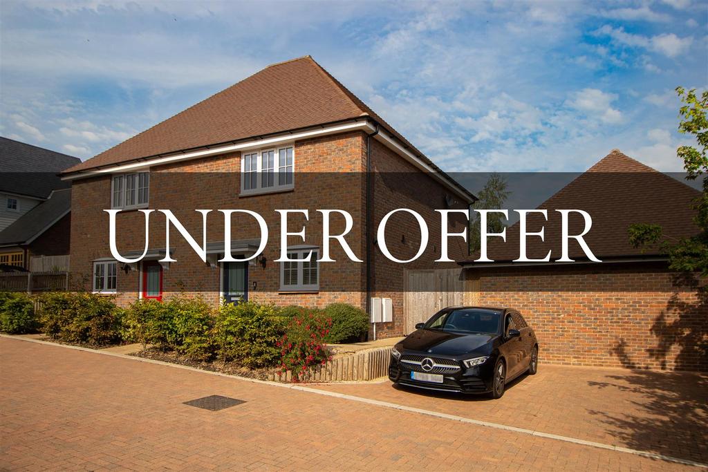 Plover Place, Ardingly 2 bed semidetached house £284,000