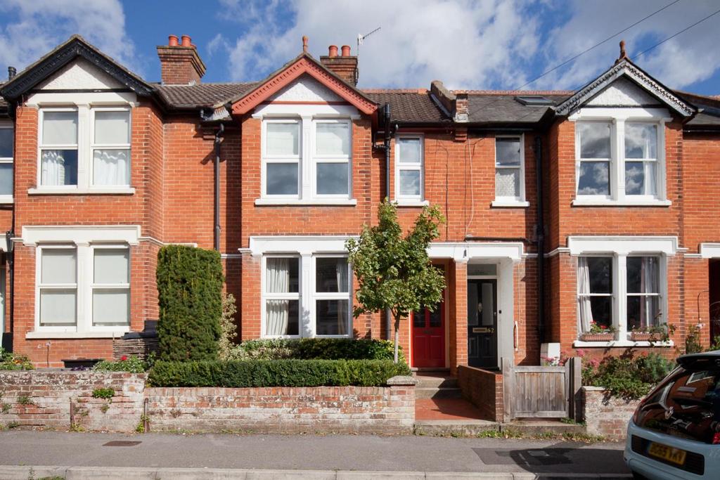 Belle Vue Road, Salisbury 3 bed terraced house £450,000