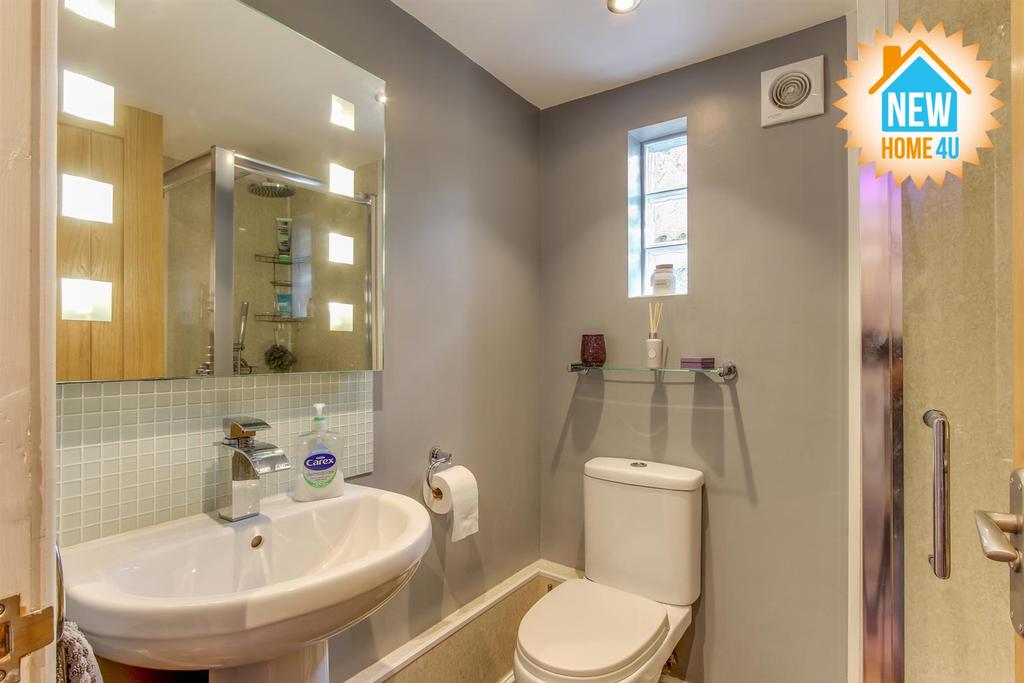 Shower room: