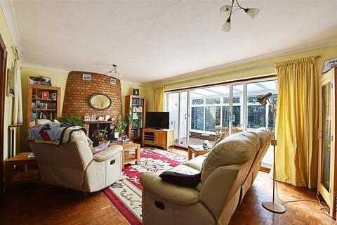 2 Pages Lane, Bexhill-on-sea, TN39 3RD