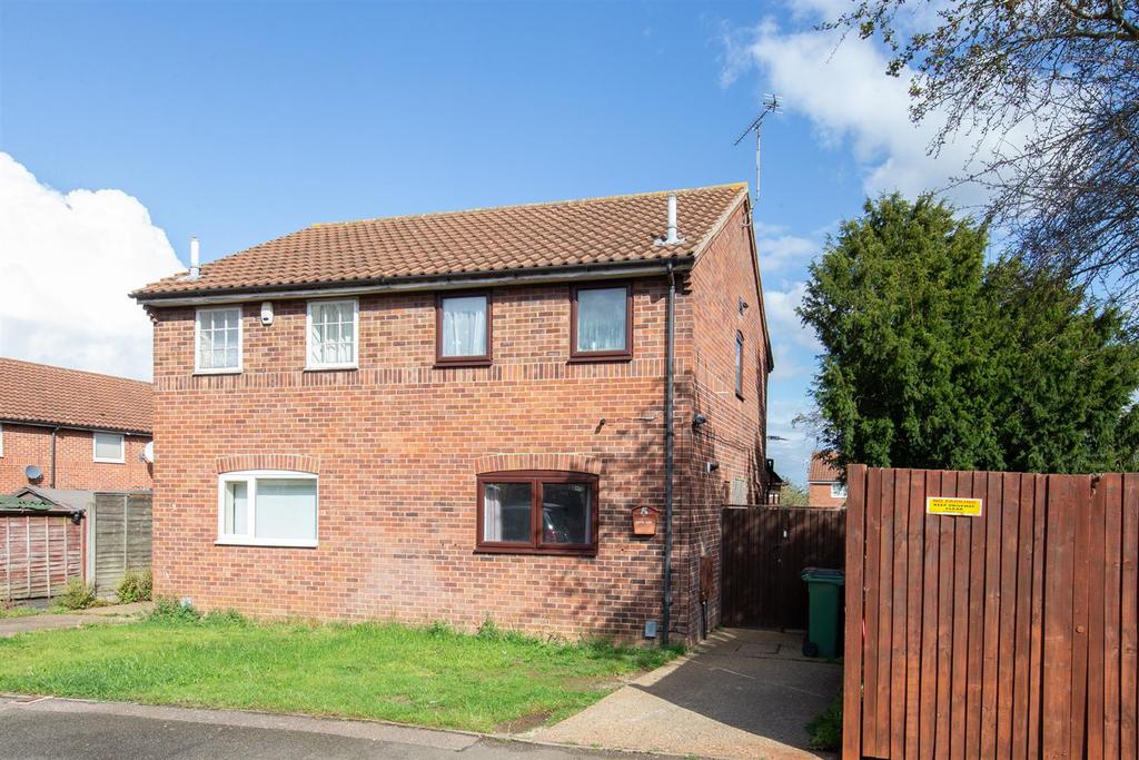 Bunting Road, Luton 2 bed semidetached house £230,000