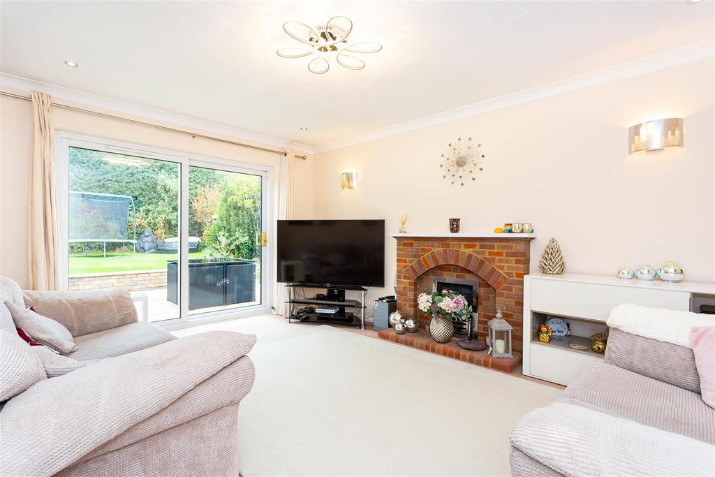 12 Tuckers Drive Living Room.jpg