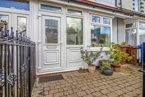 23 Crescent Avenue, Grays, RM17 6AZ