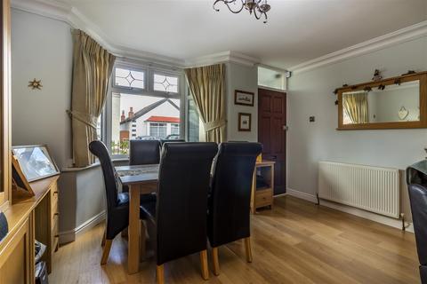 23 Crescent Avenue, Grays, RM17 6AZ