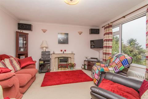 9 Golden Joy, Crediton, EX17 1EA