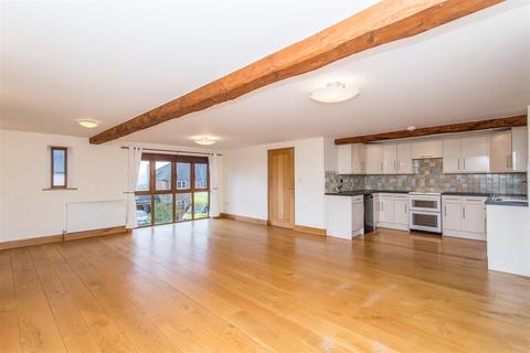 7 Iter Court, Bow, Crediton, EX17 6BZ