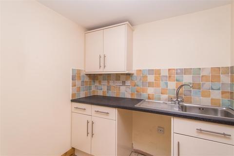 7 Iter Court, Bow, Crediton, EX17 6BZ