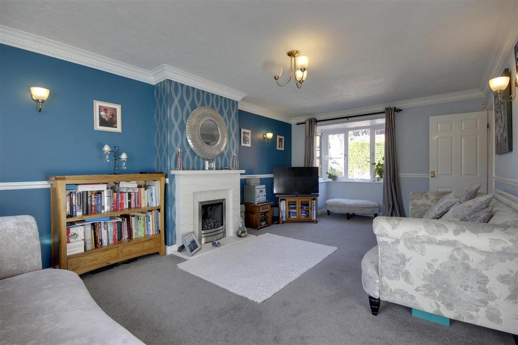 Lounge - Alternative View