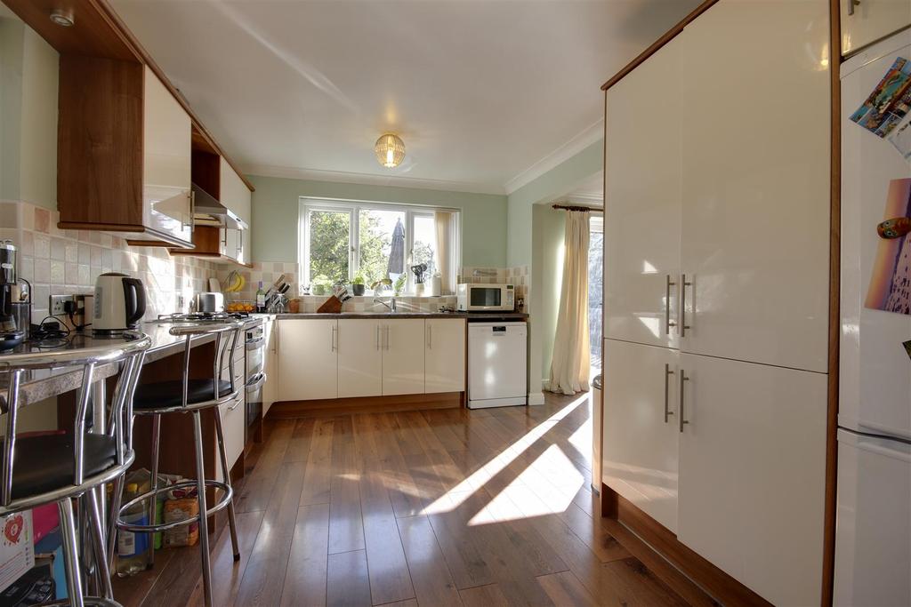 Kitchen - Alternative View