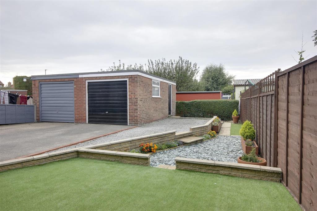 Skillings Lane, Brough 3 bed semidetached house £165,000