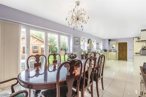 6 The Willows, Dalton, Thirsk, YO7 3NJ