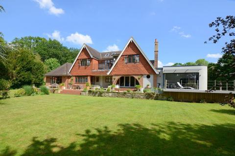 Ormonde Glendene Avenue, East Horsley, Leatherhead, KT24 5AY