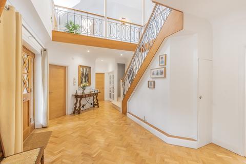 Ormonde Glendene Avenue, East Horsley, Leatherhead, KT24 5AY