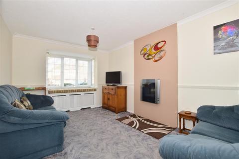 5 Windsor Close, Southwater, Horsham, RH13 9XH