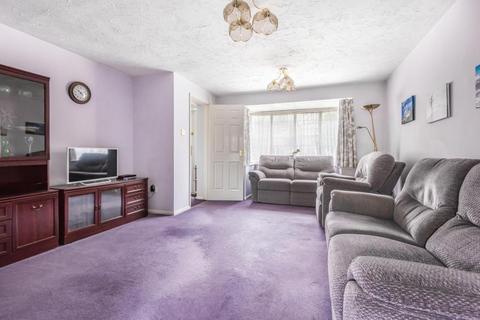 26 Wychwood Close, Sunbury-on-thames, TW16 7RF