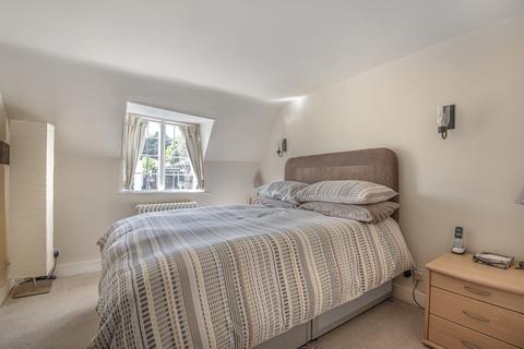 128 Binscombe, Godalming, GU7 3QL