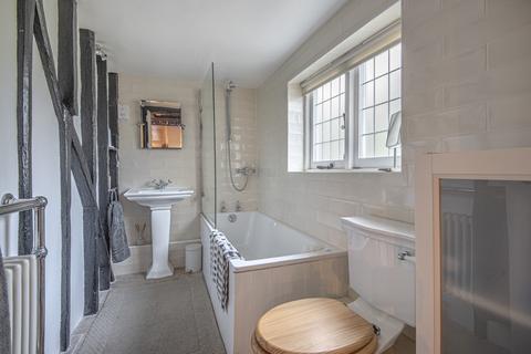 128 Binscombe, Godalming, GU7 3QL